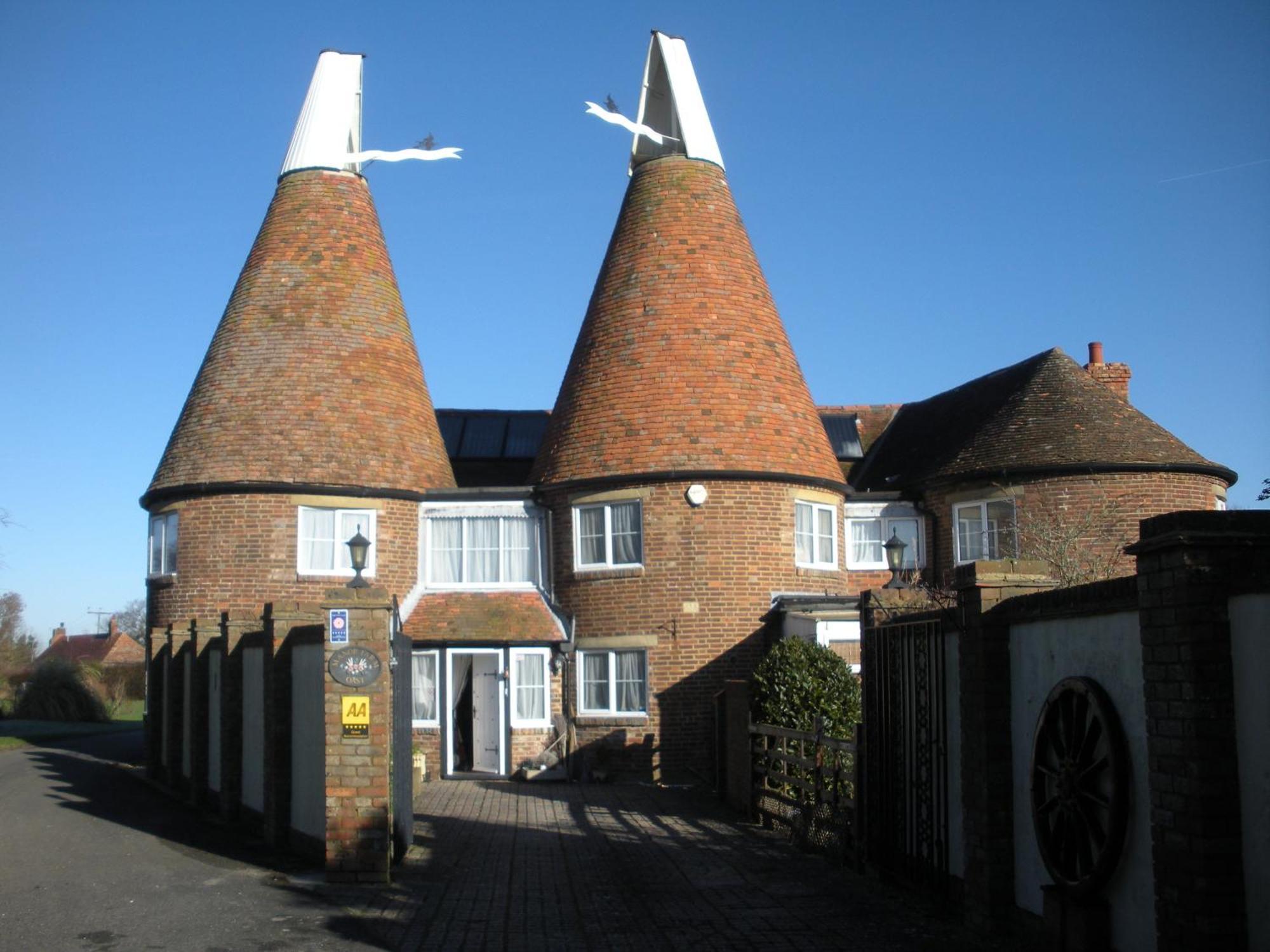 Bed and Breakfast Manor Farm Oast Уинчелси Экстерьер фото