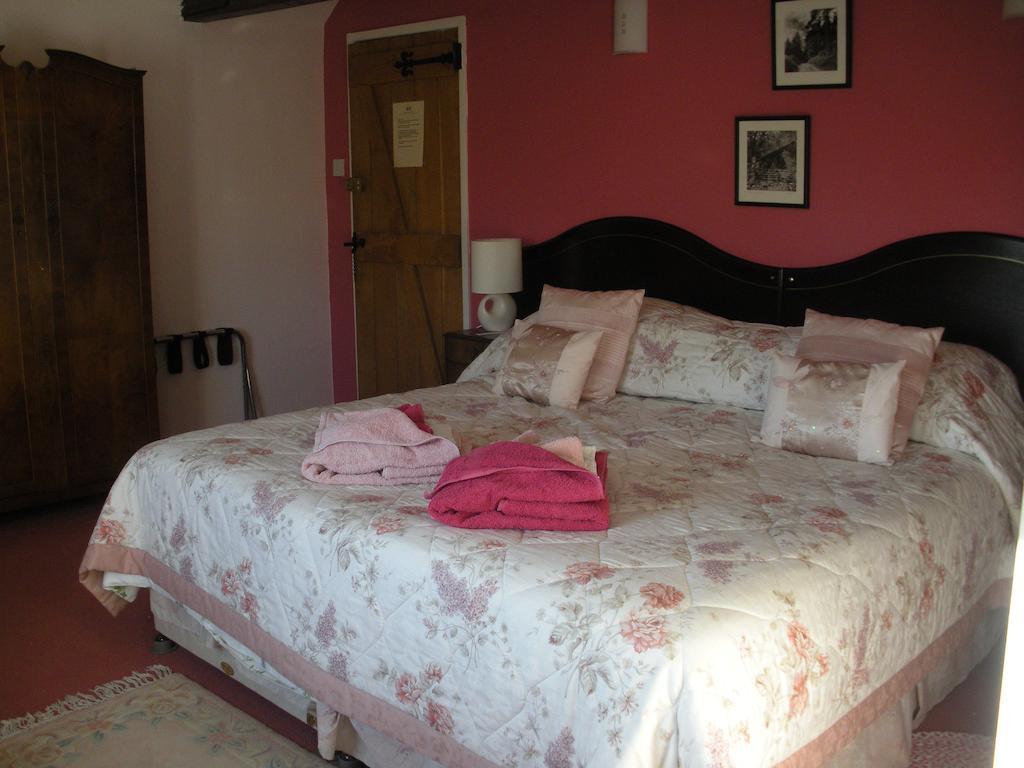 Bed and Breakfast Manor Farm Oast Уинчелси Номер фото